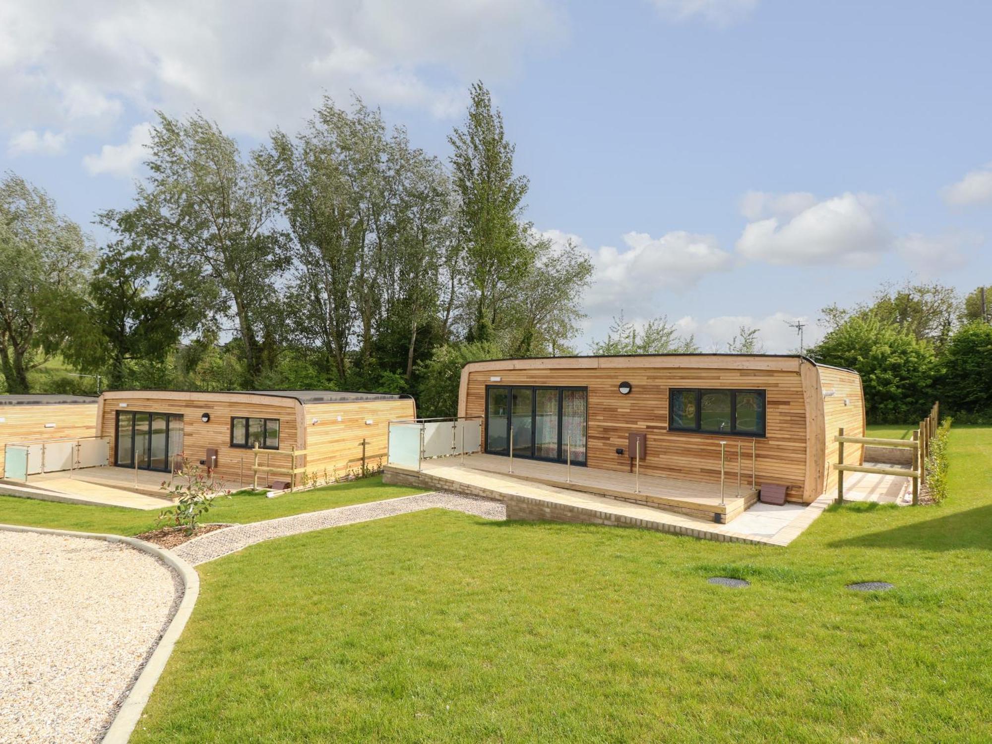 Barolo Villa Ryde  Luaran gambar